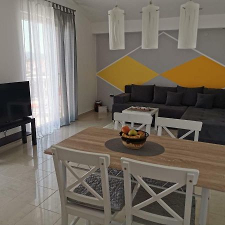 Apartman Lorna 图兰杰 外观 照片