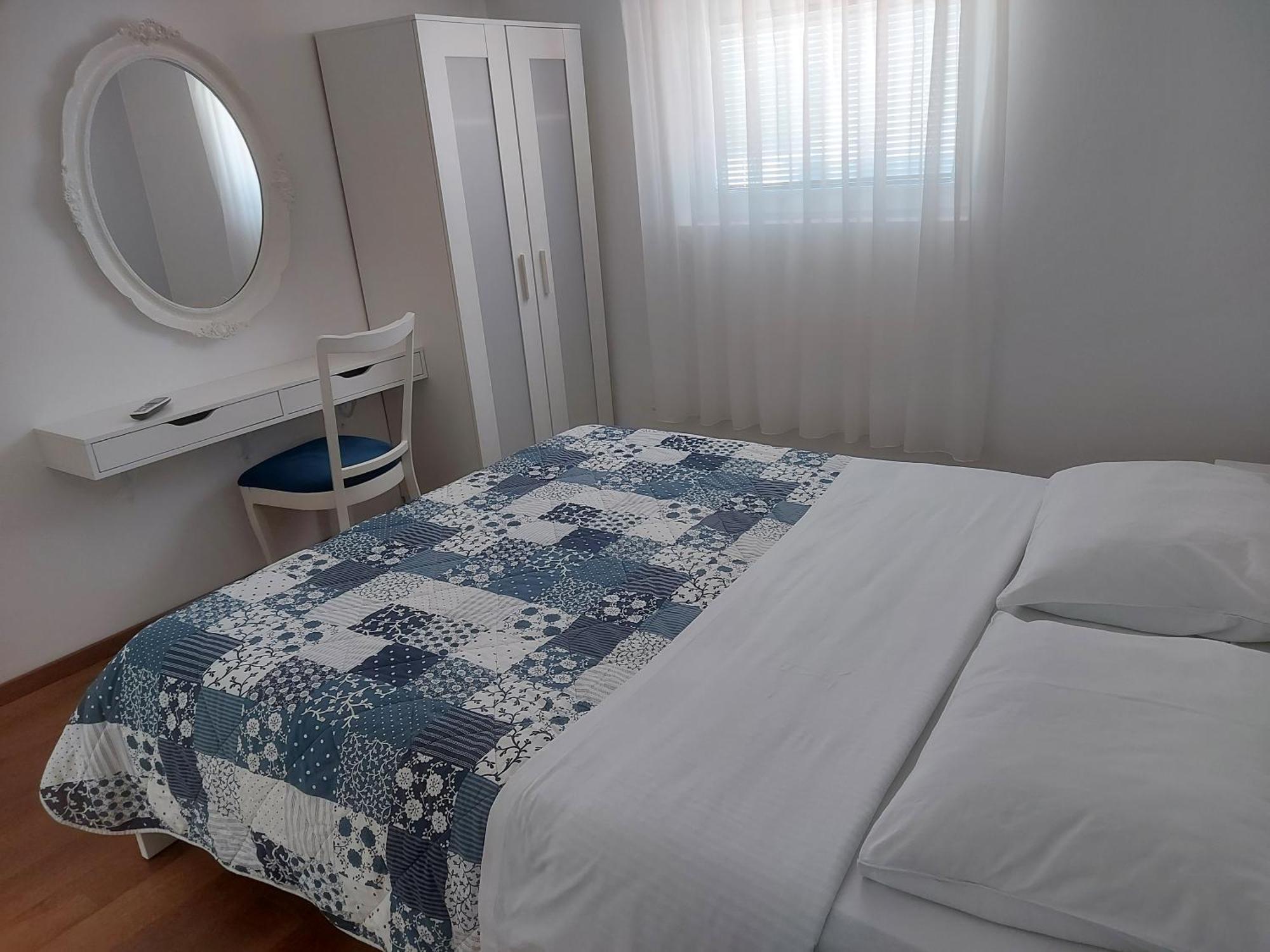 Apartman Lorna 图兰杰 外观 照片