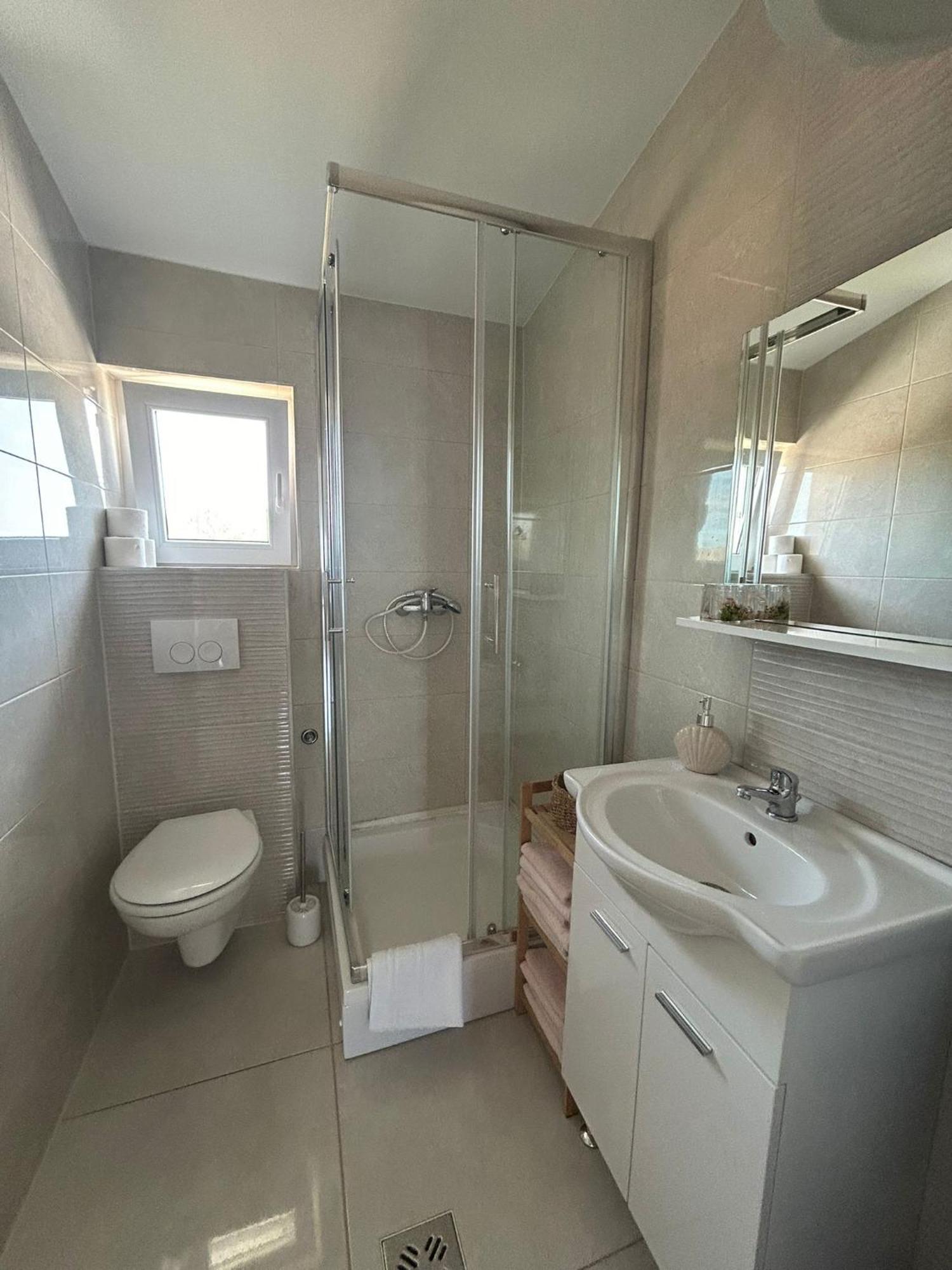 Apartman Lorna 图兰杰 外观 照片