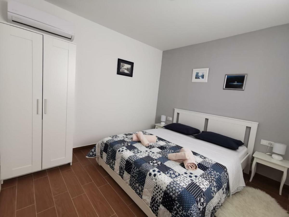 Apartman Lorna 图兰杰 外观 照片